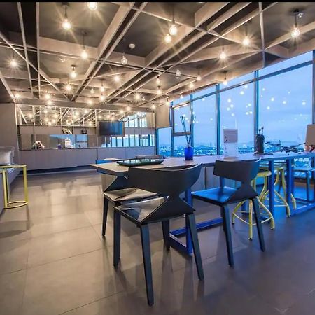 Central Pattaya Condo High Floor With A View Exterior photo