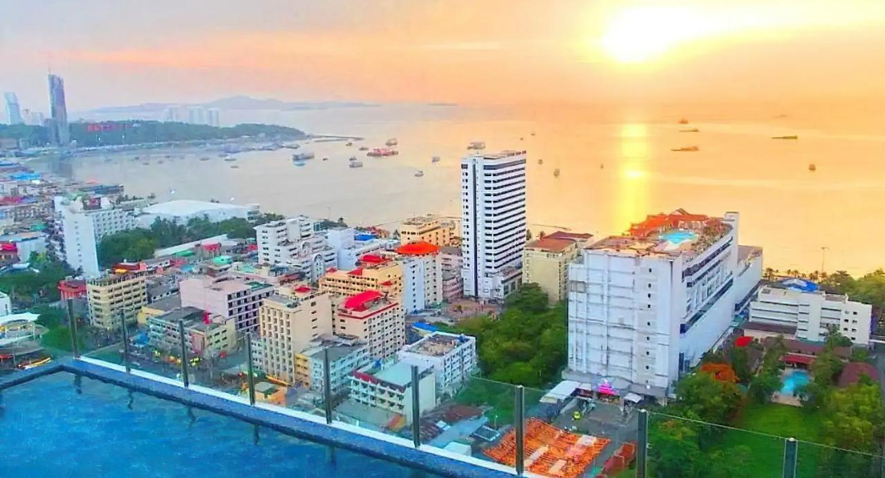 Central Pattaya Condo High Floor With A View Exterior photo